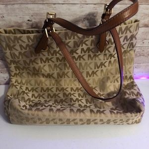 Michael Kors Jet Set MK Signature Jacquard Tote